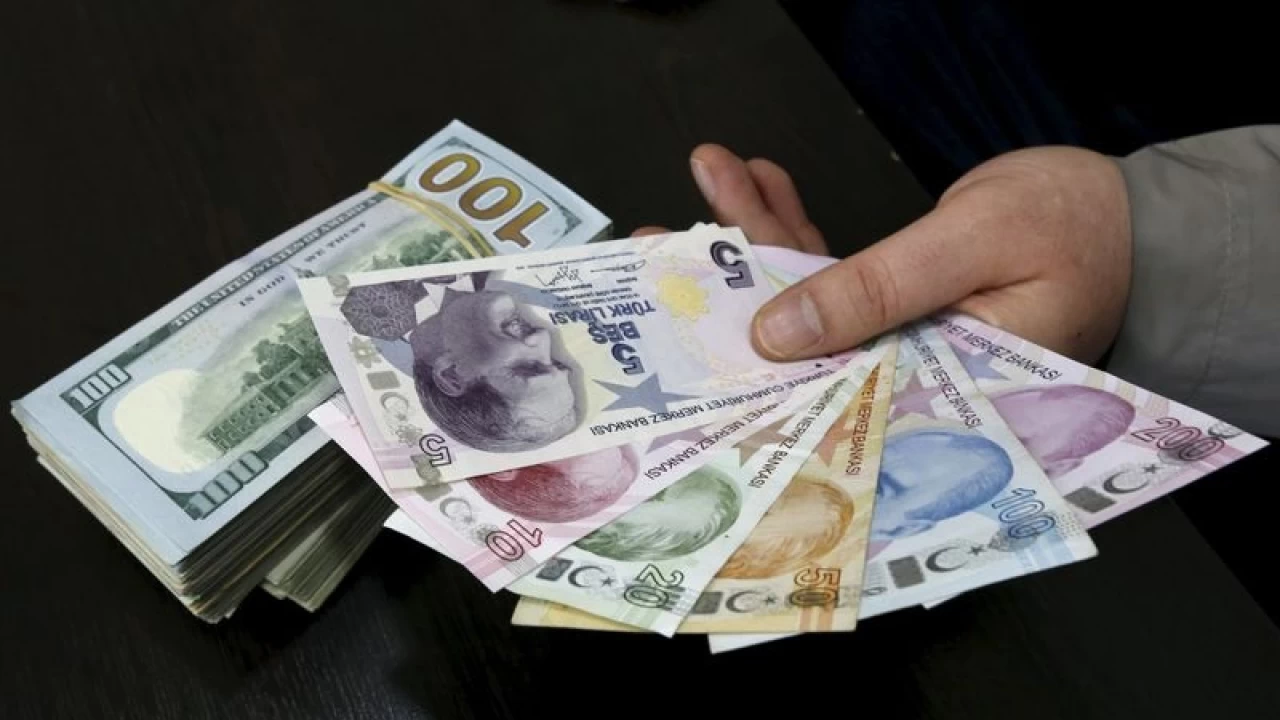 Dolar/TL 30.70 seviyesinde
