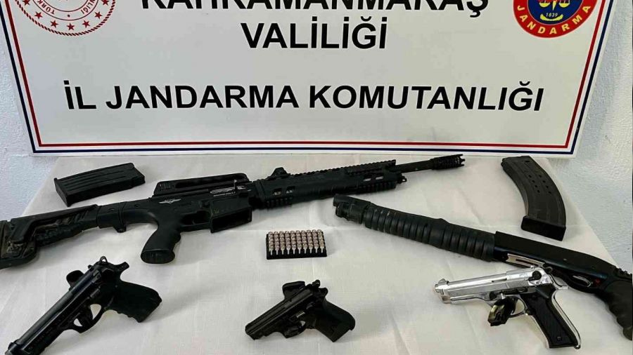 D���n magandas�n�n arac�ndan cephanelik ��kt�