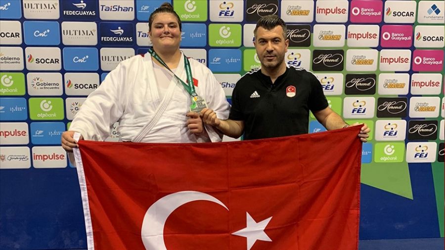 Dünya Şampiyonası'nda gümüş kazandı