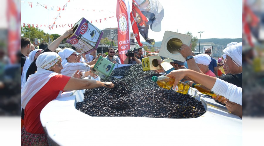 Dünyanın En Büyük Kahvaltılık Zeytin Tabağı