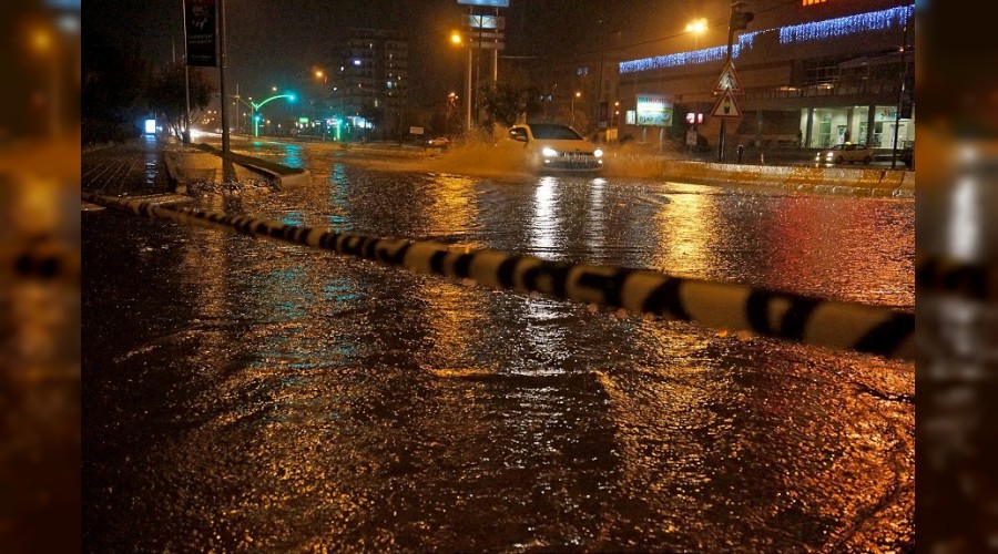 Edirne’de kuvvetli sağanak