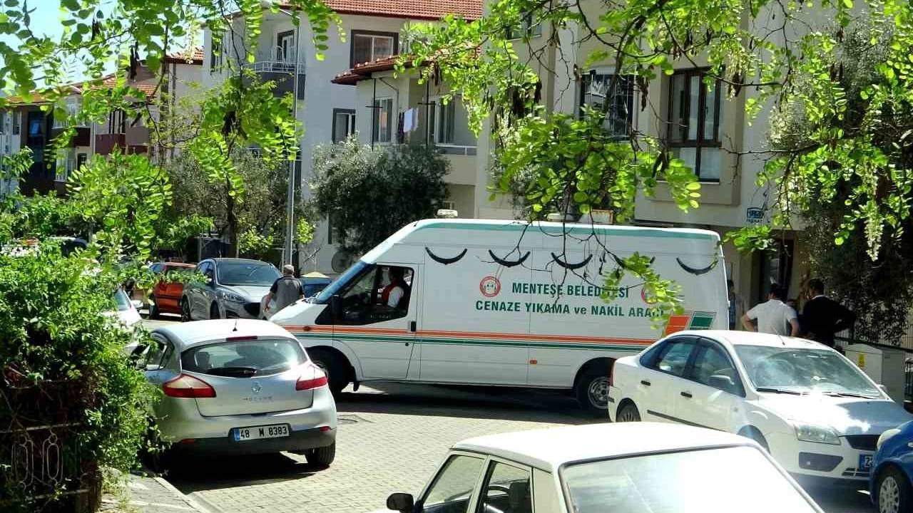 Emekli polis memuru silahla vurulmu� halde bulundu