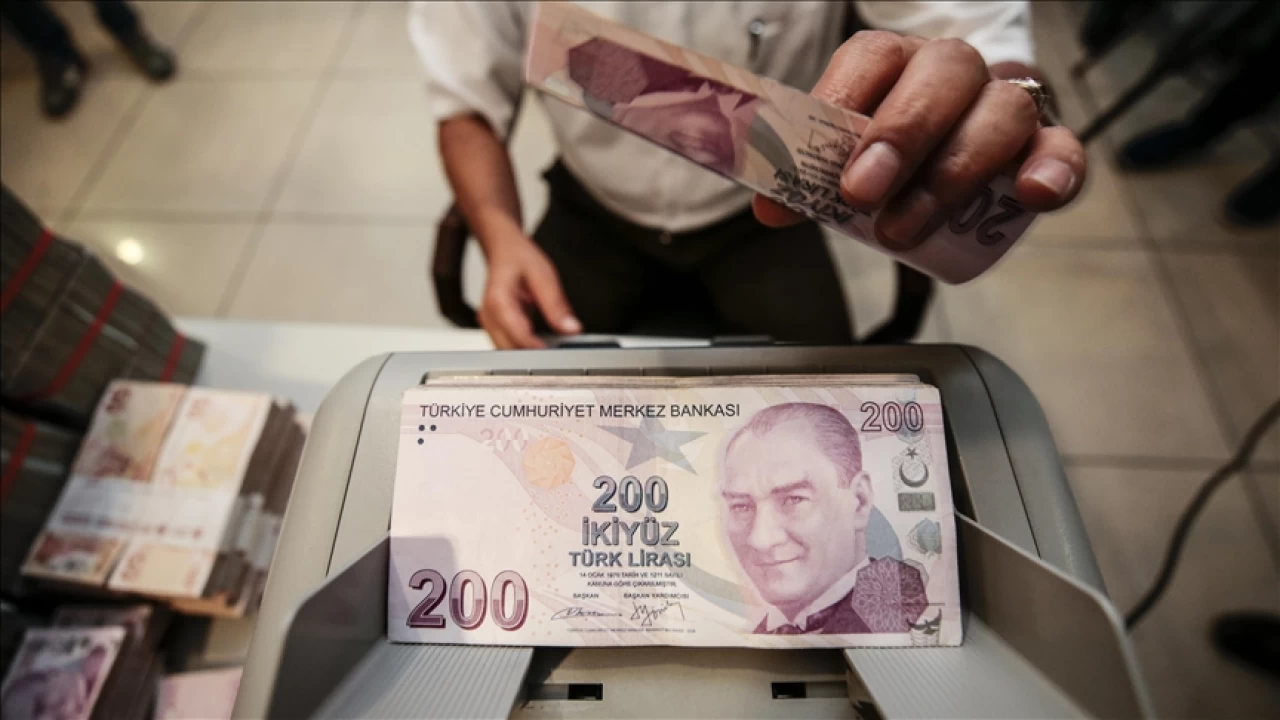 En b�y�k 10 bankan�n 9 ayl�k k�r� 500 milyar liraya yakla�t�