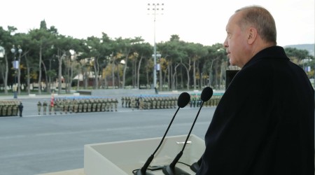 Erdoğan'ın Bakü'de okuduğu şiir diplomatik kriz çıkardı