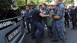 Erivan'da hkmet kart eylemler yeniden balad