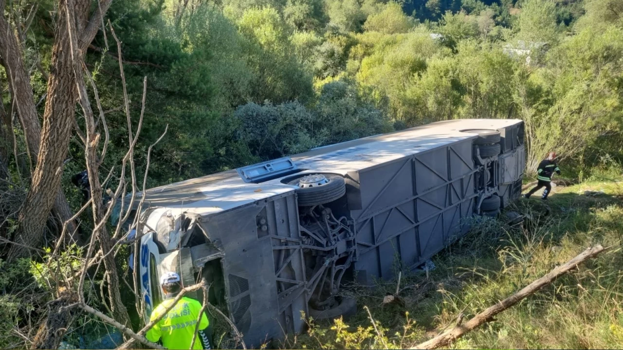 Erzincan'da otobüs kazası: 1 ölü, 41 yaralı