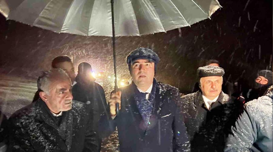 Erzurum'da ��� alt�nda kalan 2 ki�i hayat�n� kaybetti
