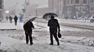Erzurum'da eitime kar engeli