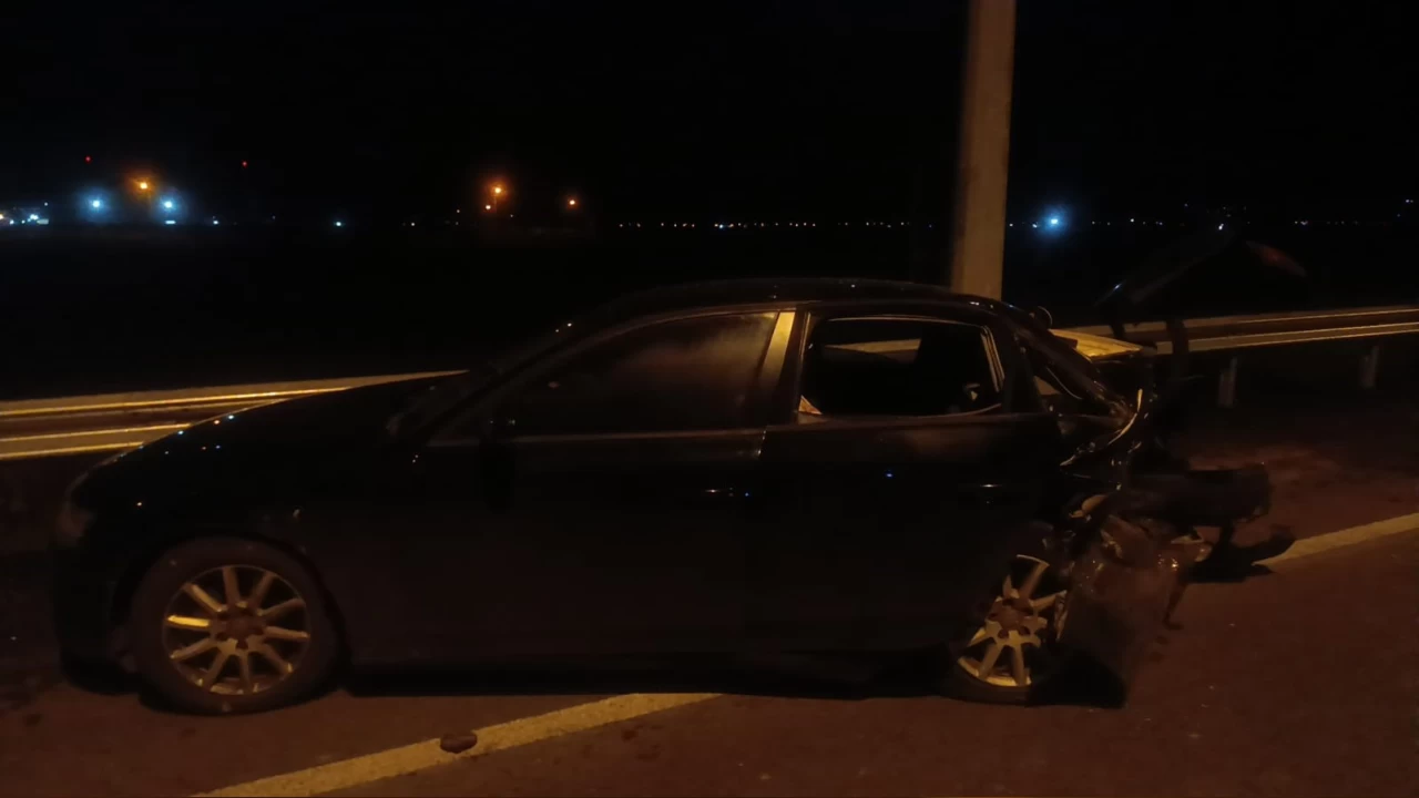 Erzurum'da lastiği patlayan otomobile arkadan çarptı: 4 yaralı