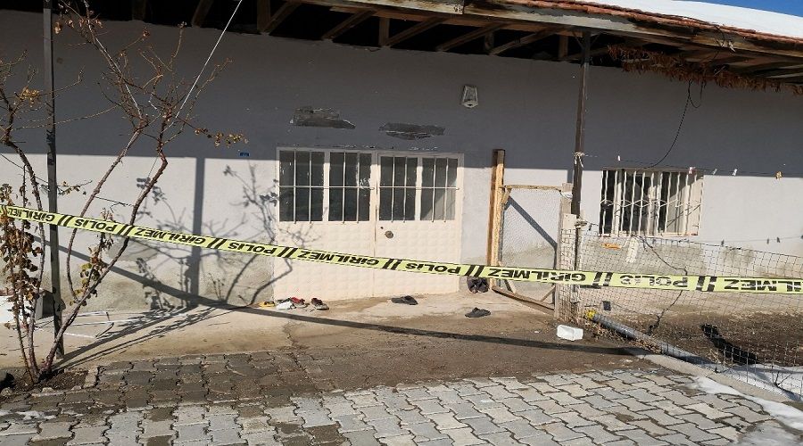Eşini yaralayan adam intihar etti