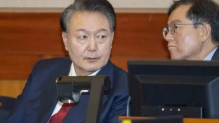 Eski devlet ba�kan�na 'adaleti engelleme' su�undan 10 y�l hapis istemi