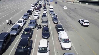 Eskihisar'da kilometrelerce kuyruk