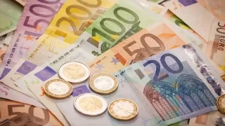 Euro 26 yaşına bastı