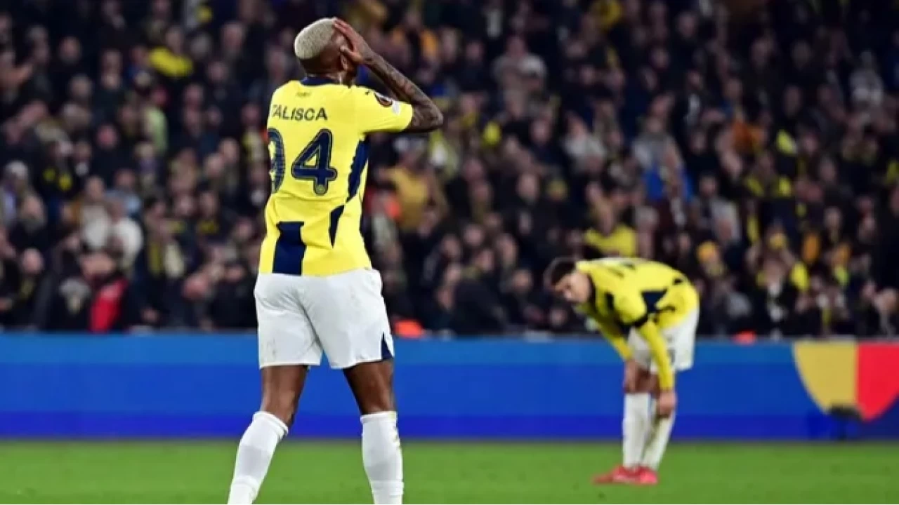 Fenerbahçe, UEFA Avrupa Ligi'nde turu zora soktu
