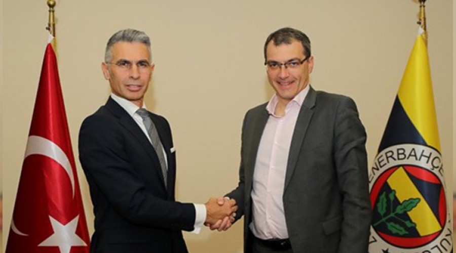 Fenerbah�e'yeni antren�r