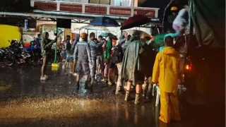 Filipinler'i vuran tayfunda ölü sayısı 27'ye yükseldi