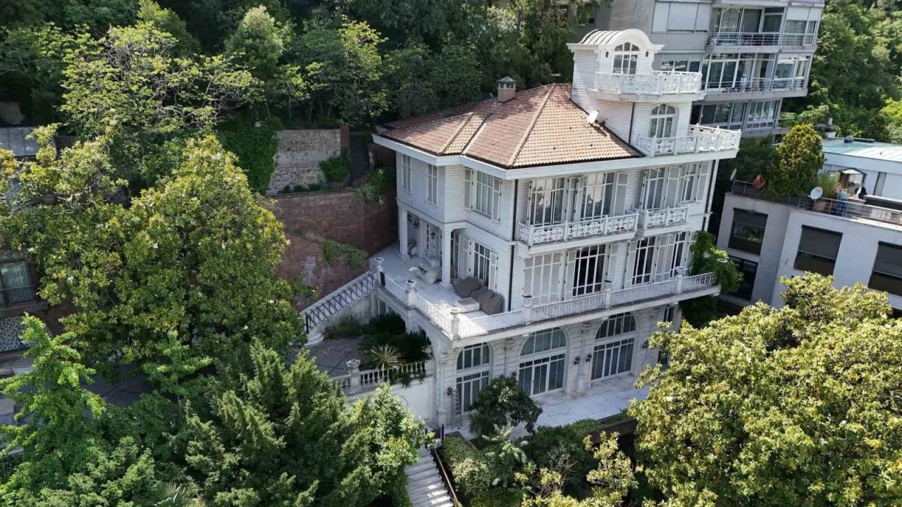 Firari Akın İpek'in Bebek'teki yalısını Tayvanlılar aldı