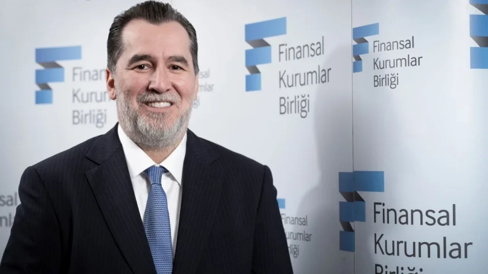 Fon soru�turmas�nda ad� ge�en Finansal Kurumlar Birli�i Ba�kan� Ali Emre Ball� �stanbul'da �l� bulundu