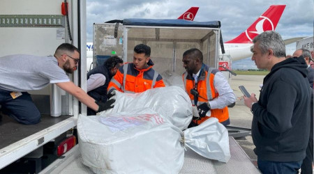 Fransa ve İsviçre'deki oy pusulaları Türkiye'ye gönderildi