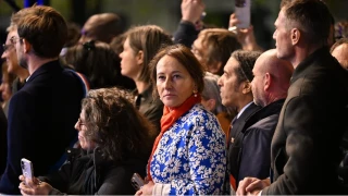 Fransa'n�n Trappes kentinde binlerce ki�inin kat�l�m�yla �rk��l�k kar��t� g�steri d�zenlendi