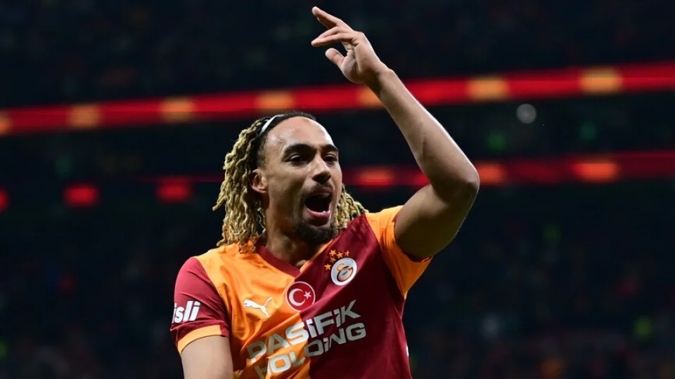 Galatasaray'da Sacha Boey ve Noa Lang kalacak m�?