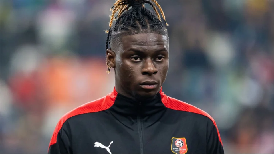 Galatasaray'�n yeni transferi devre aras�nda gider mi?