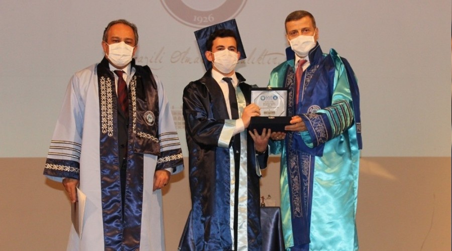 Gazi niversitesi'nde online mezuniyet heyecan