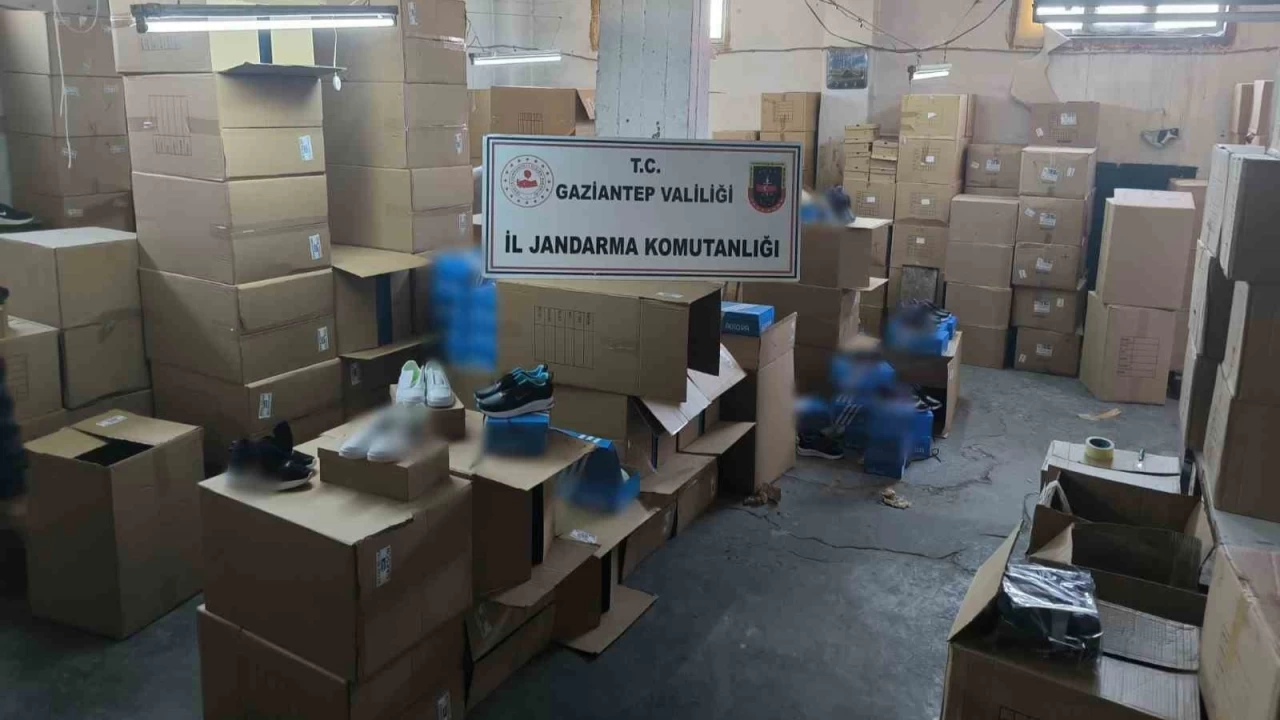 Gaziantep'te sahte ayakkab� operasyonu