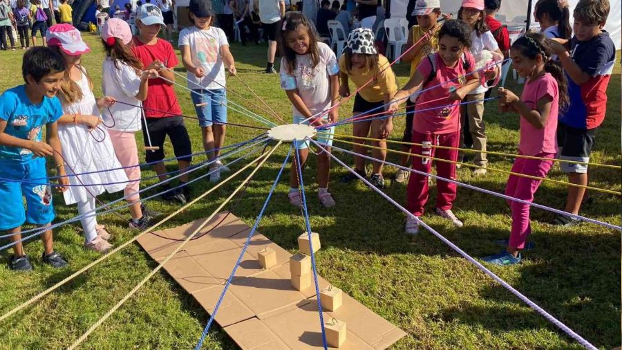 Gelece�in bilimcileri festivalde bulu�tu