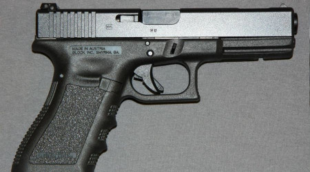 Glock marka silahını tuvalette unutunca çalındı