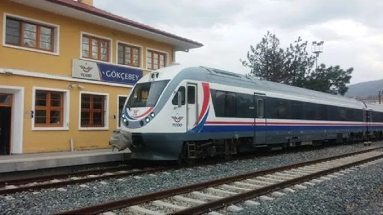 G�k�ebey Tarihi Tren Gar�: Zaman�n raylar�nda yolculuk