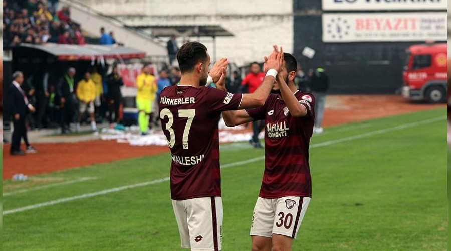 Göztepe işi ilk maçta bitirdi