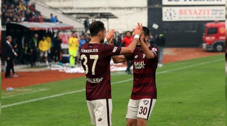 Göztepe işi ilk maçta bitirdi