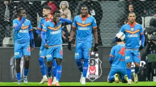 Göztepe'nin ilk deplasman galibiyeti şaşalı oldu