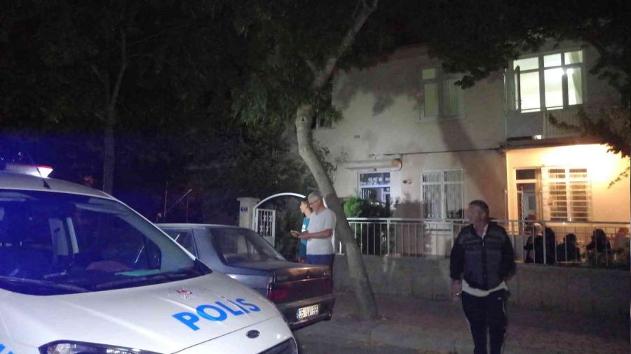 Gürültü sebebiyle komşusunu bıçakladı