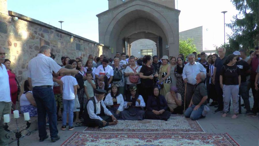 Hacıbektaş'a on binler akın etti