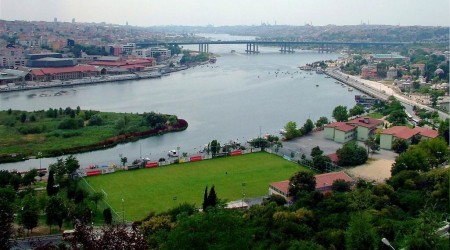 Haliç'e akan su yağmur suyu çıktı