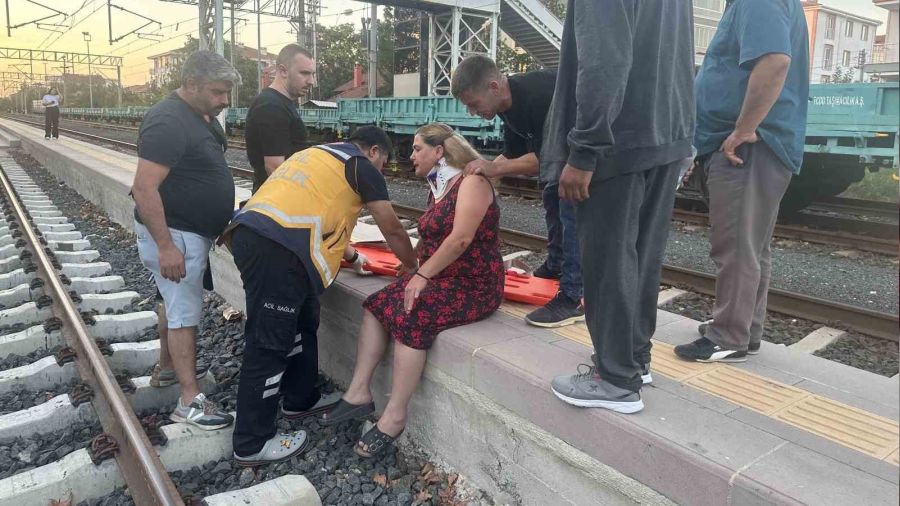 Hareket eden trenden atlad�