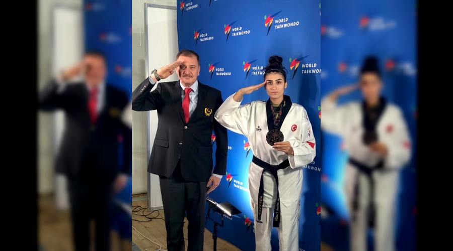 Hatice Kbra'dan Tekvandoda sevindiren haber