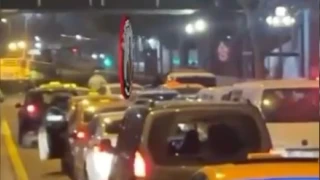 İçişleri Bakanlığı önünde şüpheli davranışlarda bulunan kişi yaralı yakalandı
