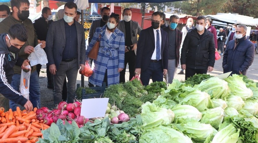 İhtiyaç sahiplerine ücretsiz sebze meyve desteği