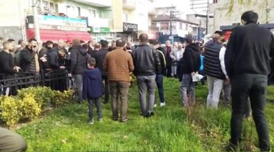 İki grubun meydan kavgası