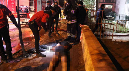 İntihar girişiminde bulunmak için önce kollarını ve bacaklarını kesti, sonra apartmanı ateşe verdi