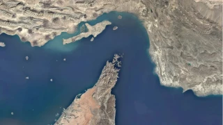 �ran bas�n�, uyar�lar� dikkate almayan ABD donanmas�na ait geminin 2 f�zeyle hedef al�nd���n� duyurdu