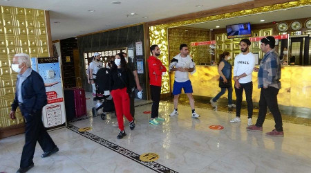 İranlıların Van'da görülmesi esnafın yüzünü güldürdü