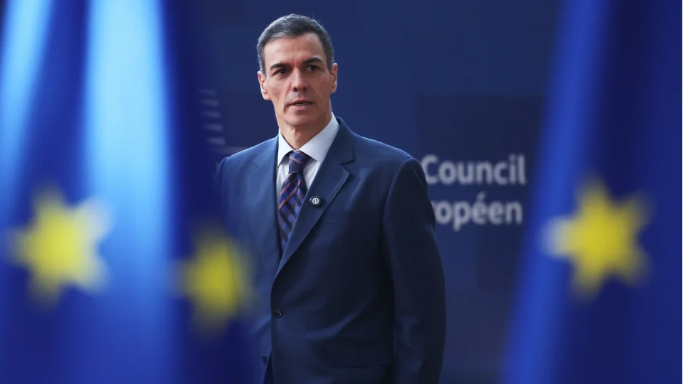  �spanyol ba�bakan�n�n u�a�� T�rkiye'ye acil ini� yapt�