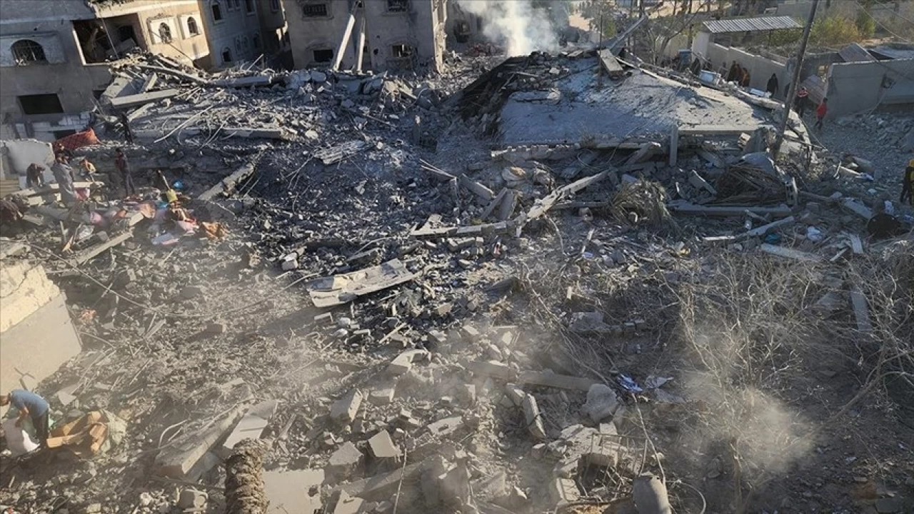 İsrail, Gazze'nin kuzeyinde bir binaya saldırdı: 77 ölü