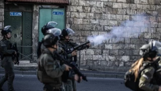 İsrail güçleri Mescid-i Aksa'da cuma namazına yine kısıtlama getirdi