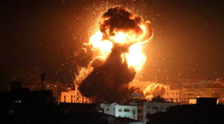 İsrail savaş uçakları Hamas lideri Heniyye'nin evini bombaladı