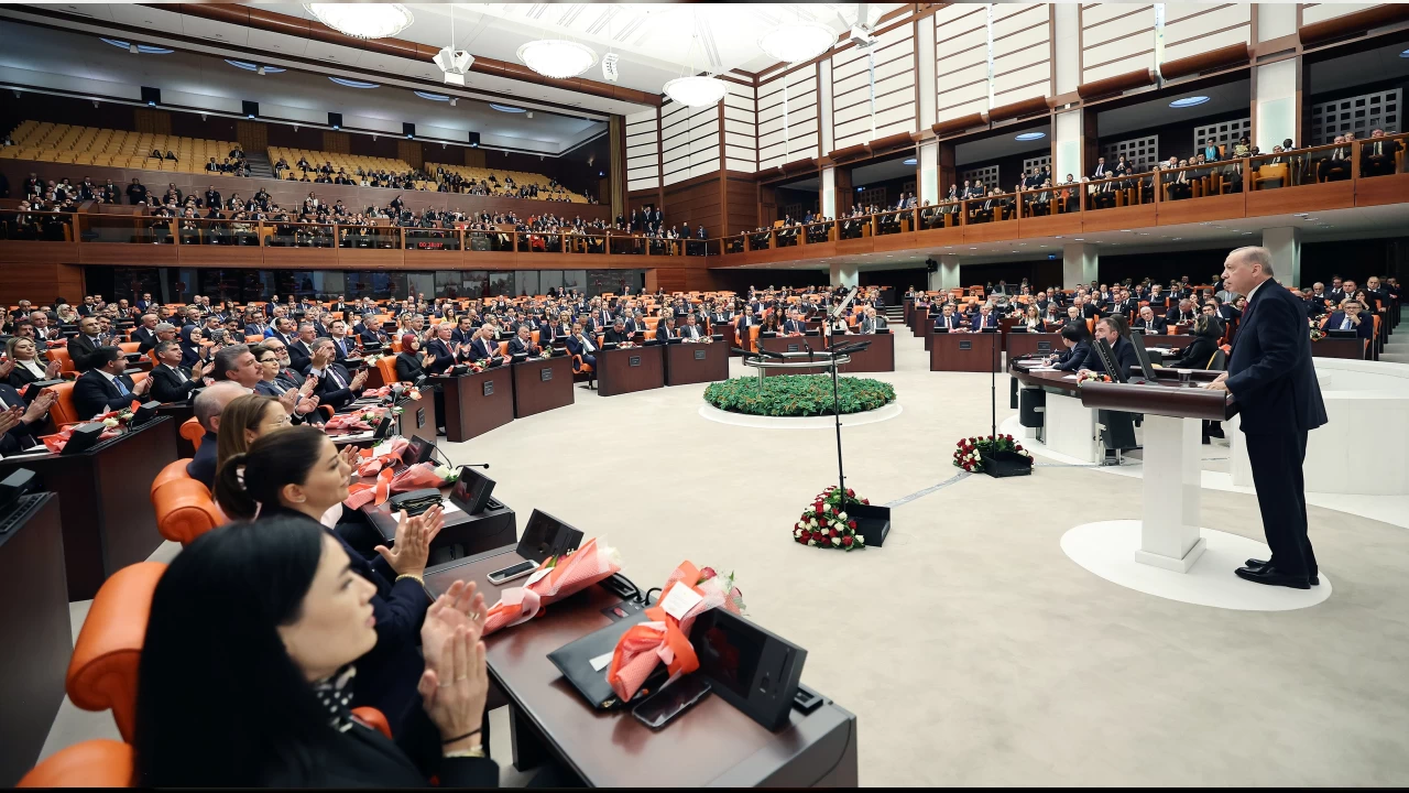  �srail, "T�rkiye topraklar�nda g�z�m�z yok" diyemiyor